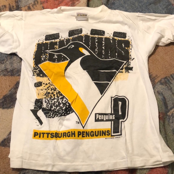 Other - 90’s vintage Pittsburgh Penguins t shirt